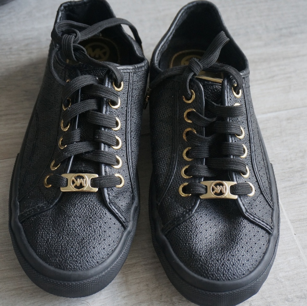 MICHEAL KORS Black Logo Sneakers [size 6.5]
